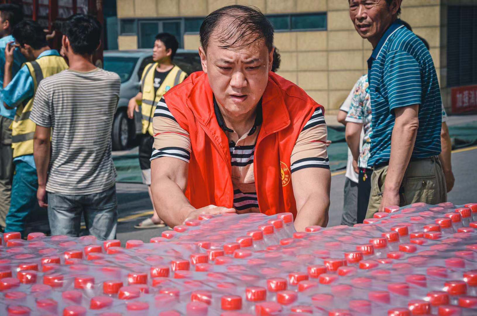 会员单位卸水3.jpg