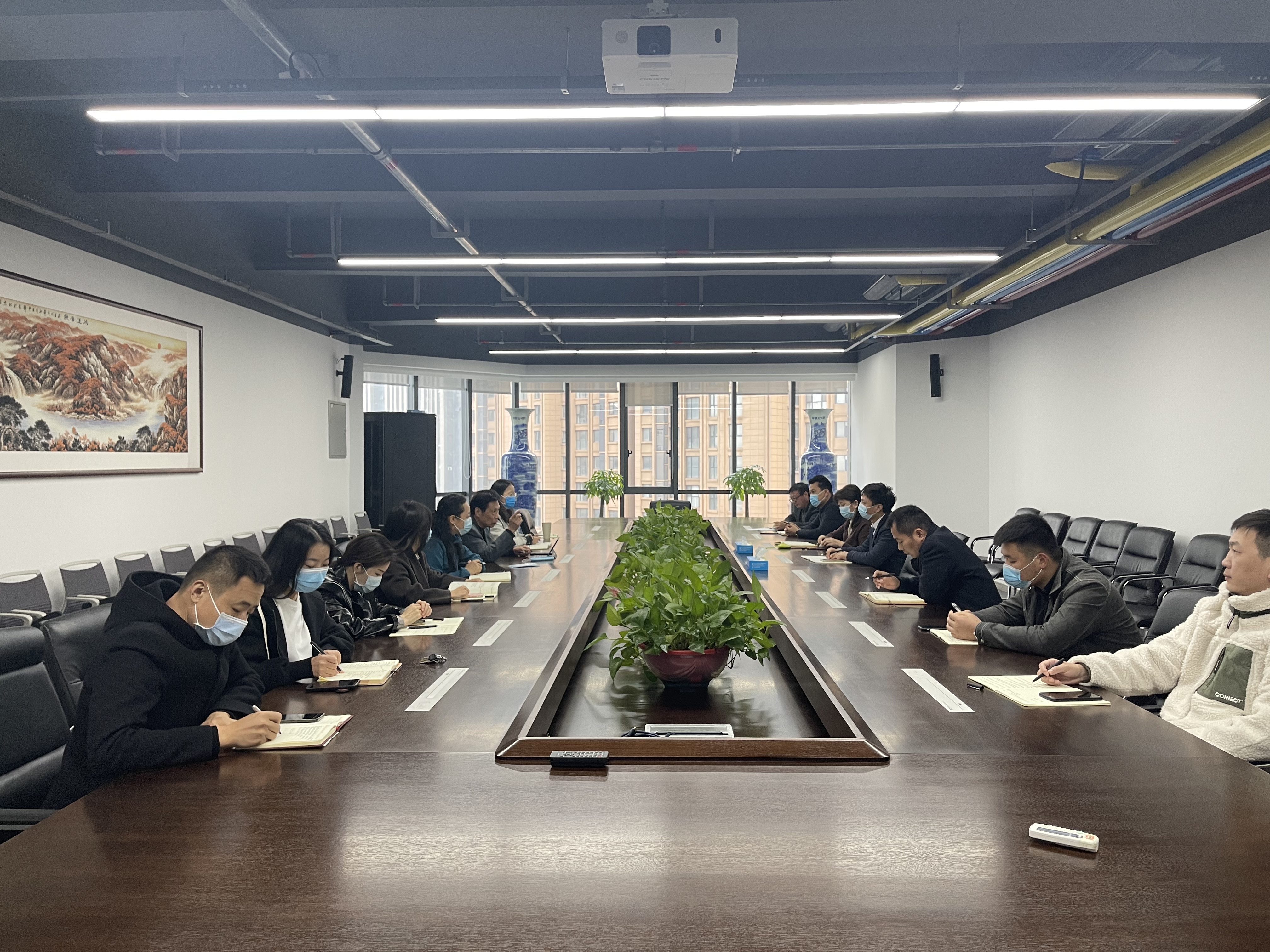河南省建筑业协会党支部集中学习党的十九届六中全会精神.jpg