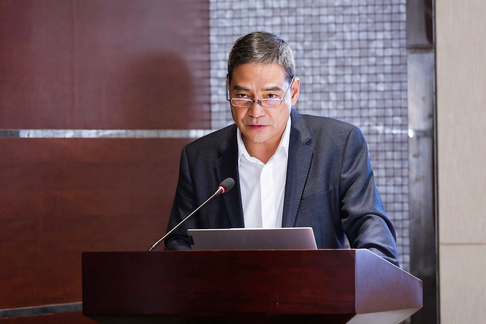 ZHOU4355-opq413233491.jpg