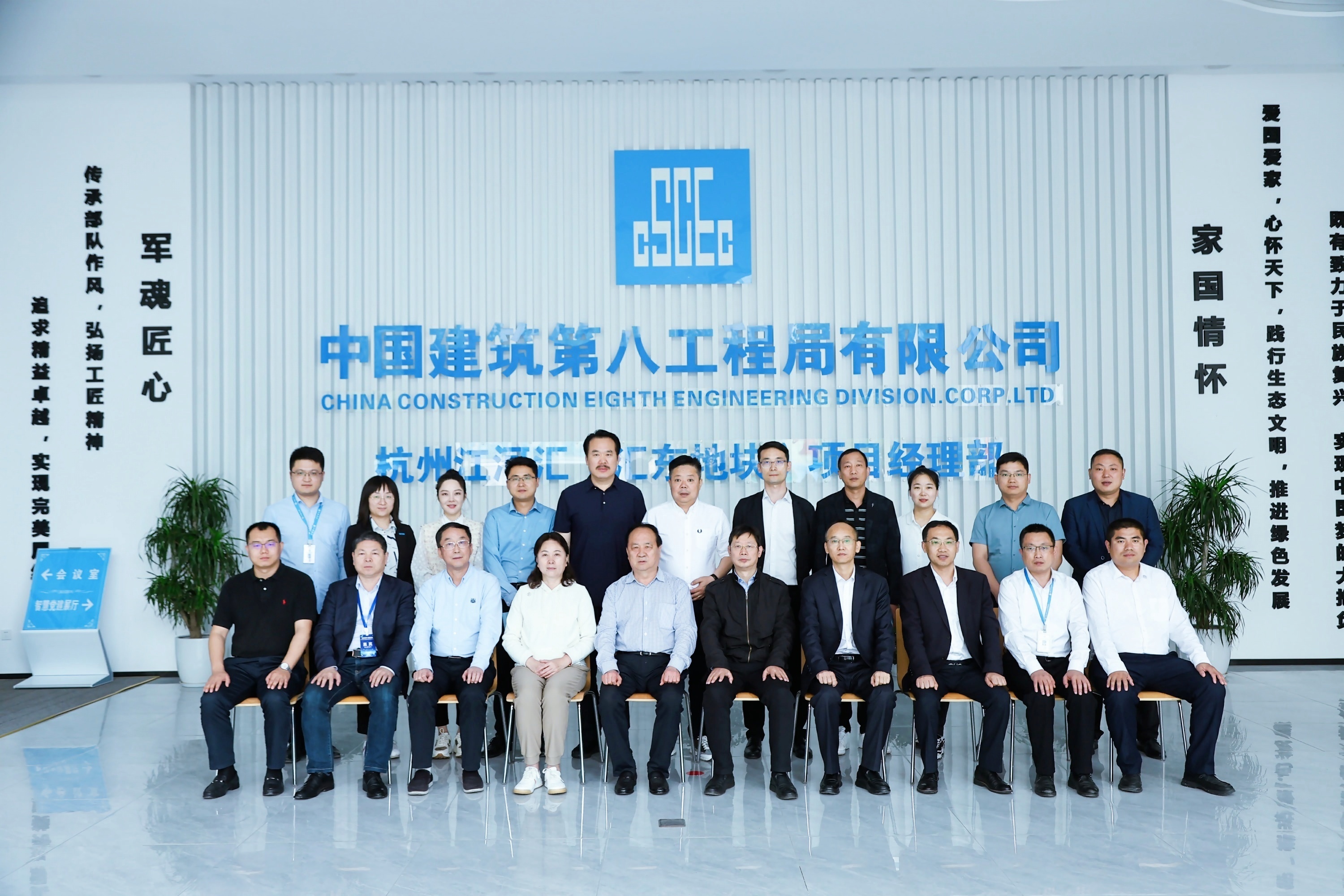 ZHOU4952-opq413624663.jpg
