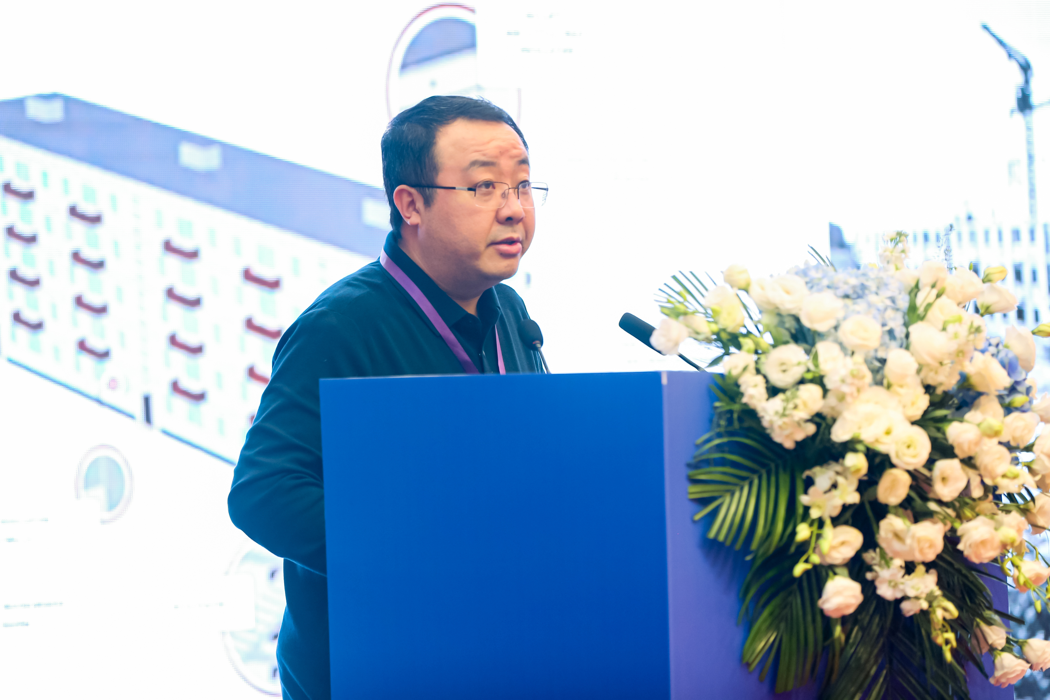 4住房和城乡建设部科技与产业化发展中心绿色建筑发展处处长梁浩 副本.jpg