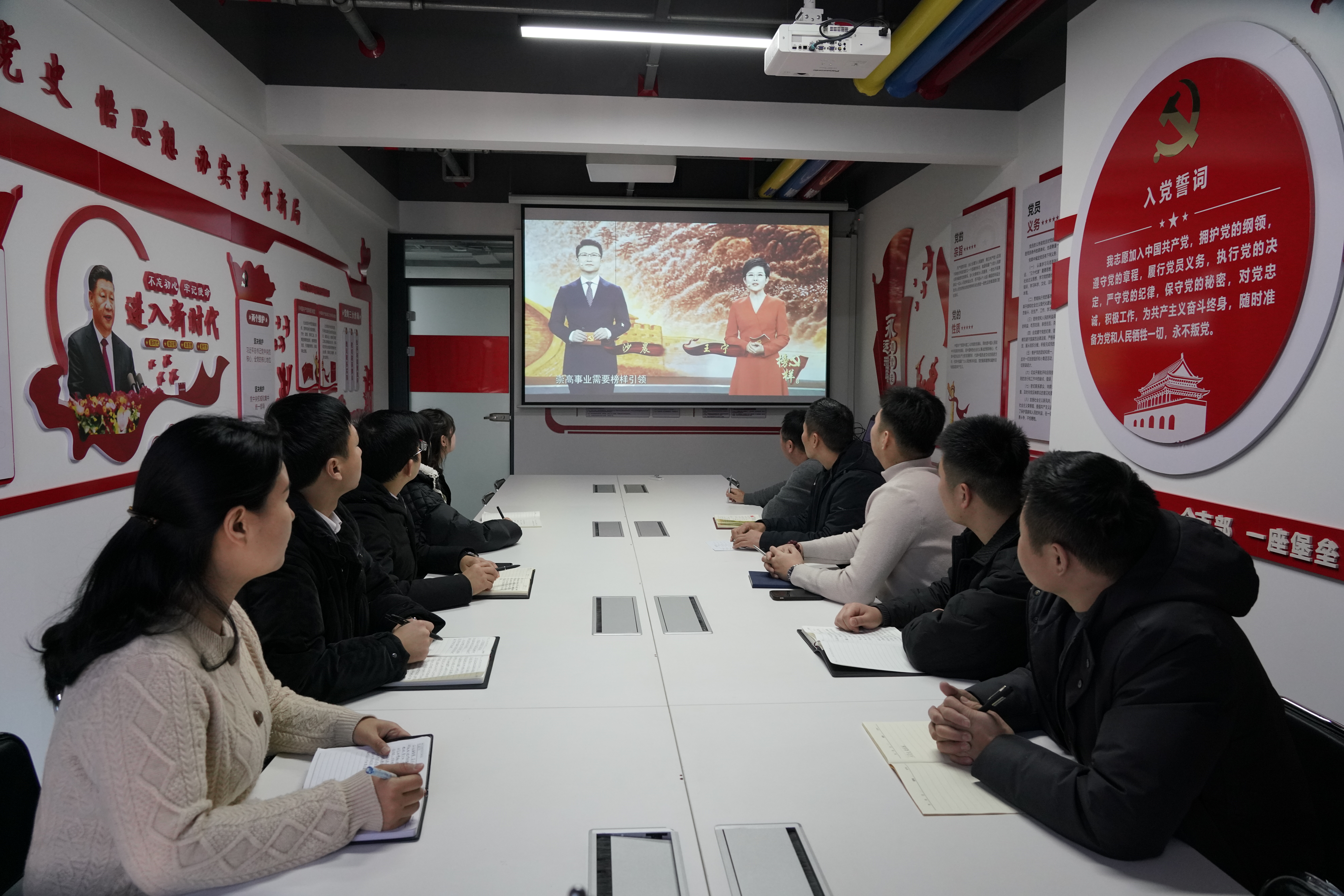 《榜样8》2.JPG